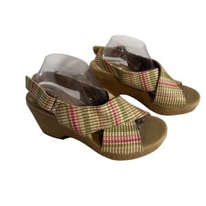 Clarks Collection Wedge Sandals Womens 11 Woven Cross Strap Comfort Casual Pink